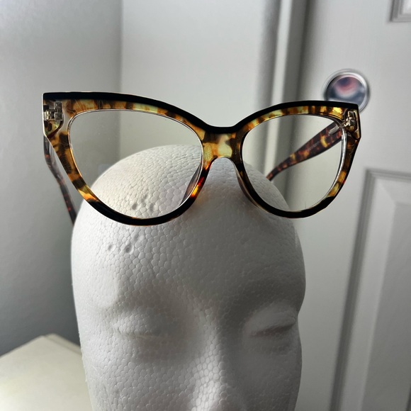 Tortoise Shell Women's Blue Light Glasses - Picture 10 of 10
